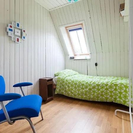 Vrijstaande Woning Tegenover Museum