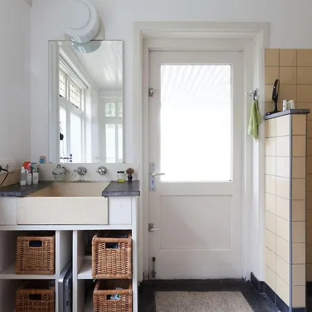 Apartment Vrijstaande Woning Tegenover Museum
